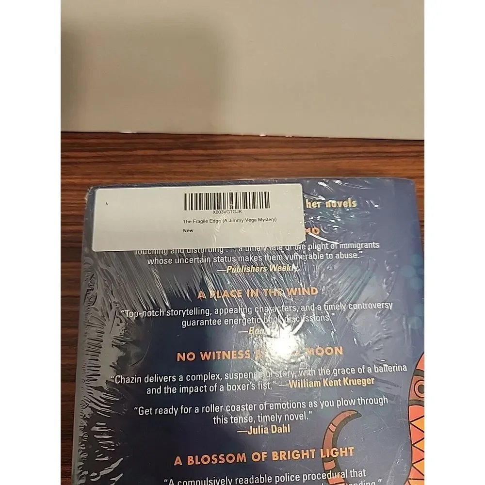The Fragile Edge by Suzanne‎ Chazin Hardcover